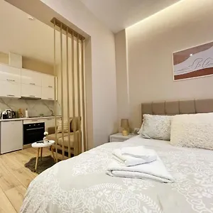 Appartamento Aj Apartments, Hidden Gem In The Heart Of Tirana